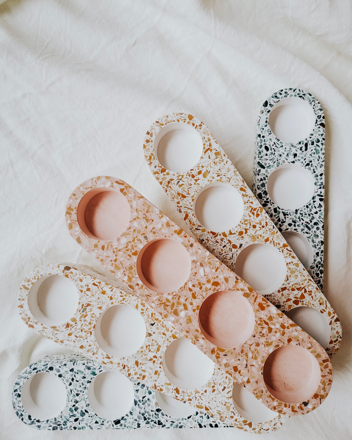 Long tealight holder 