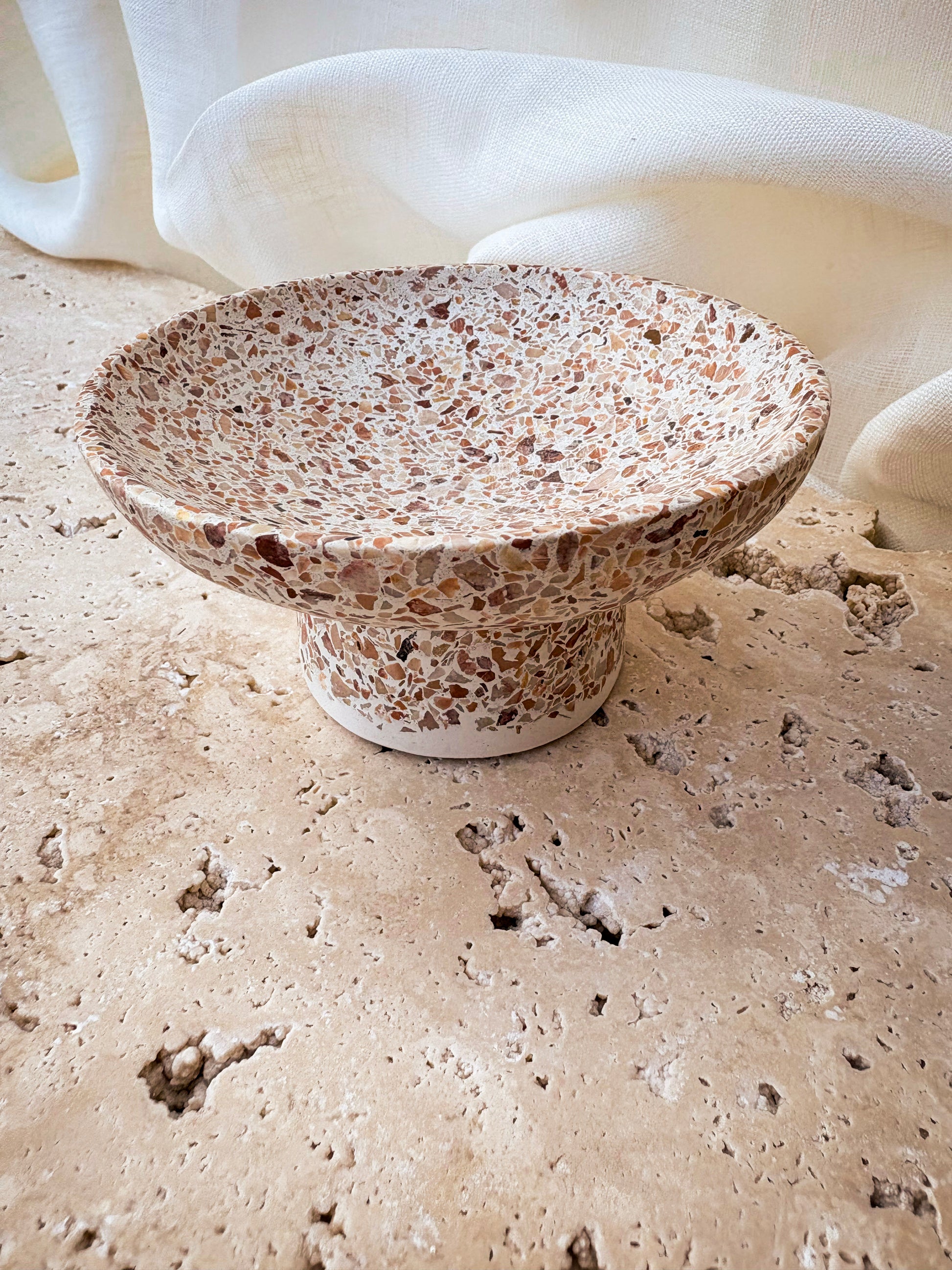 Pedestal bowl - roma collection