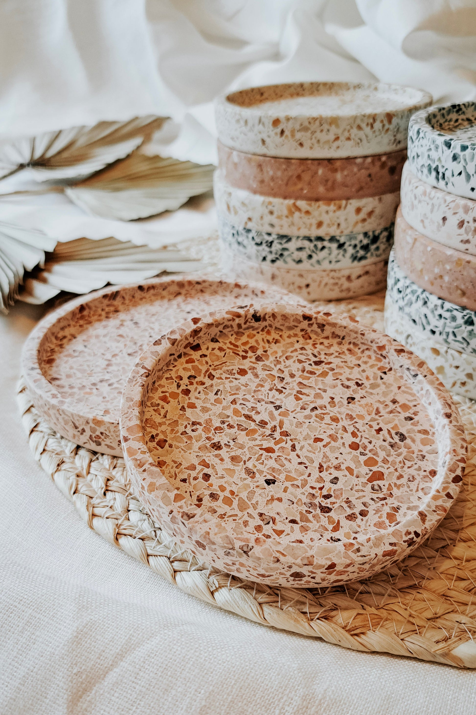 Round Tray - Roma collection